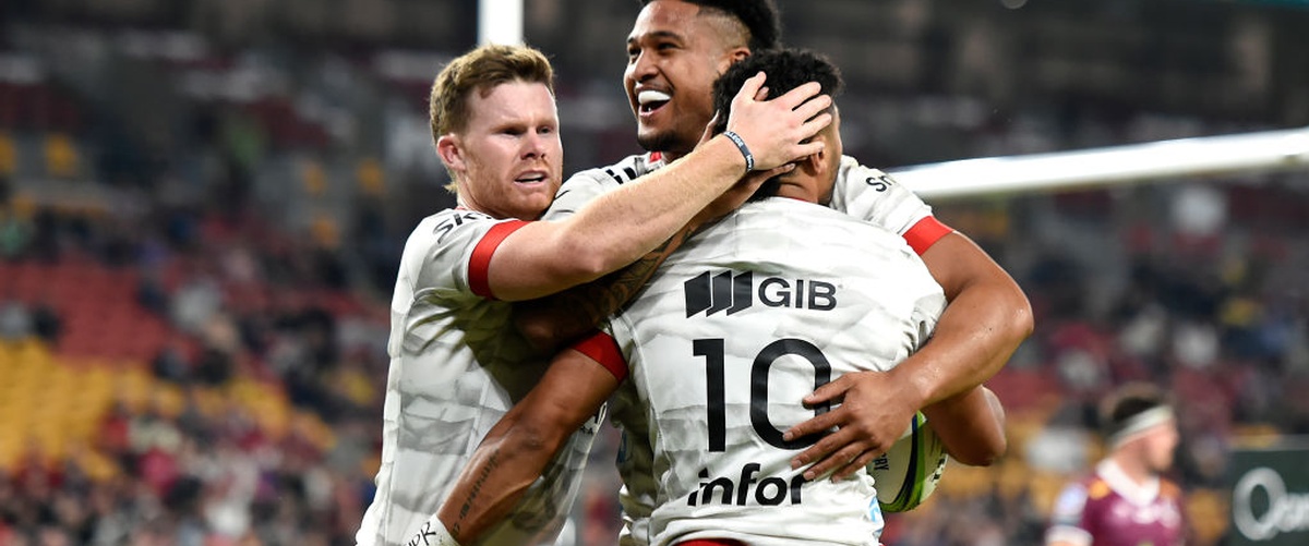 Mo'unga masterclass steers Crusaders to mammoth win over Reds