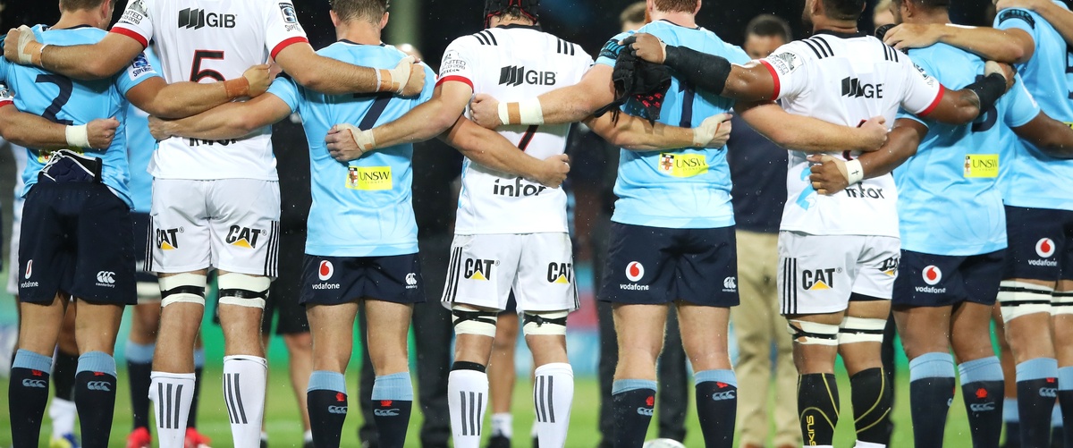 Waratahs prevail in tough conditions