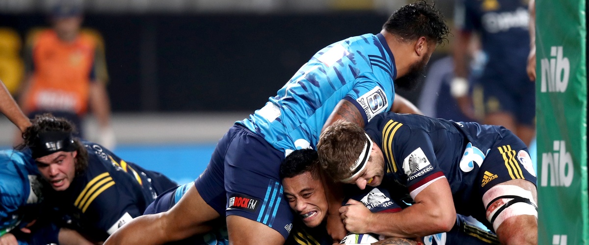 Frizell hat-trick fires Highlanders past Blues
