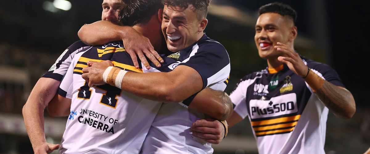 Brumbies thump Force in Canberra to return to the top of the table
