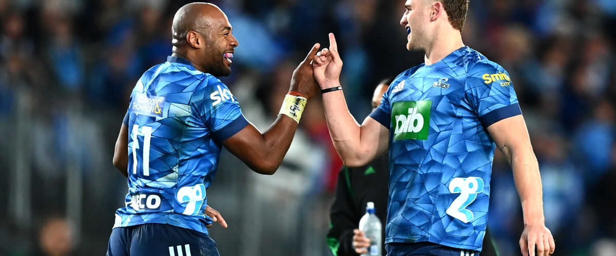 Blues hold off late Force comeback to seal final date with Highlanders