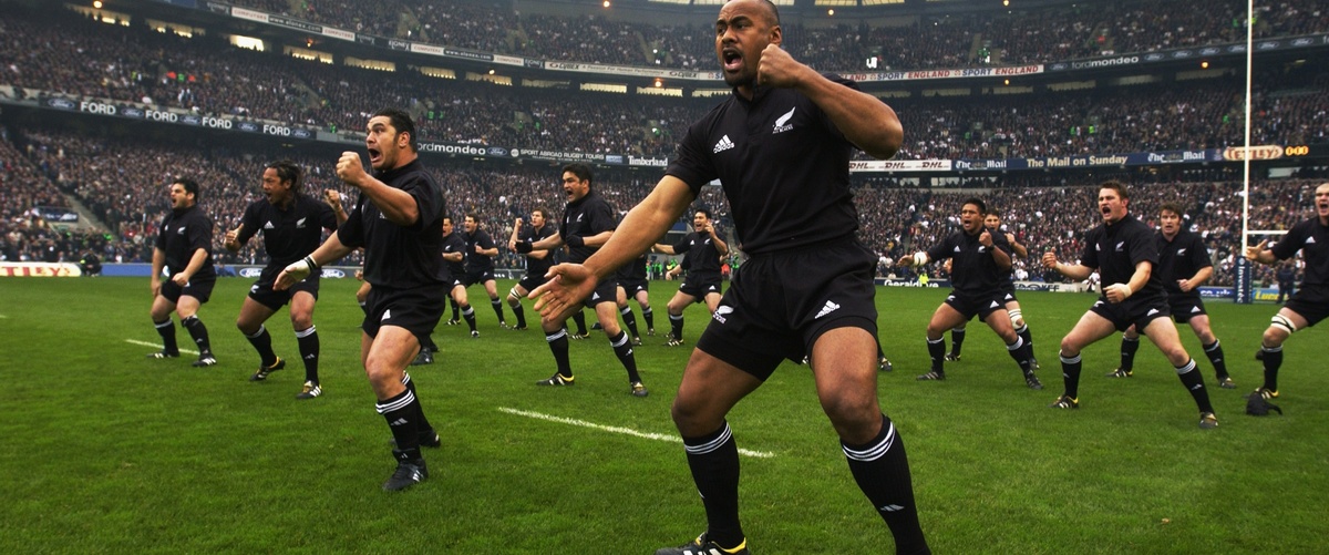 Tributes flow for the late Jonah Lomu